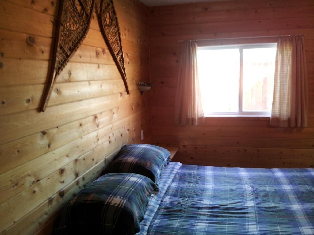 Steamboat Mountain Chalets Hotel Spillimacheen Bilik gambar