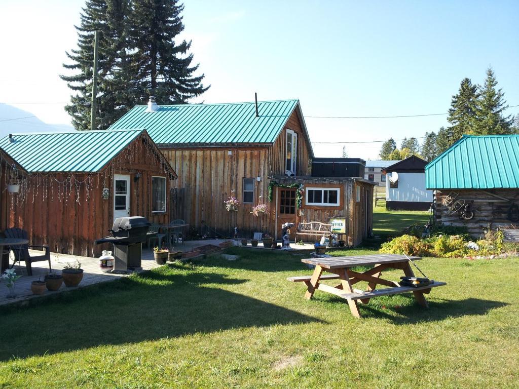 Steamboat Mountain Chalets Hotel Spillimacheen Luaran gambar