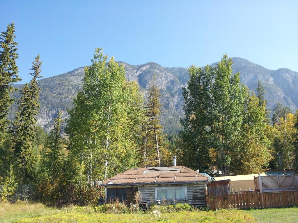 Steamboat Mountain Chalets Hotel Spillimacheen Luaran gambar