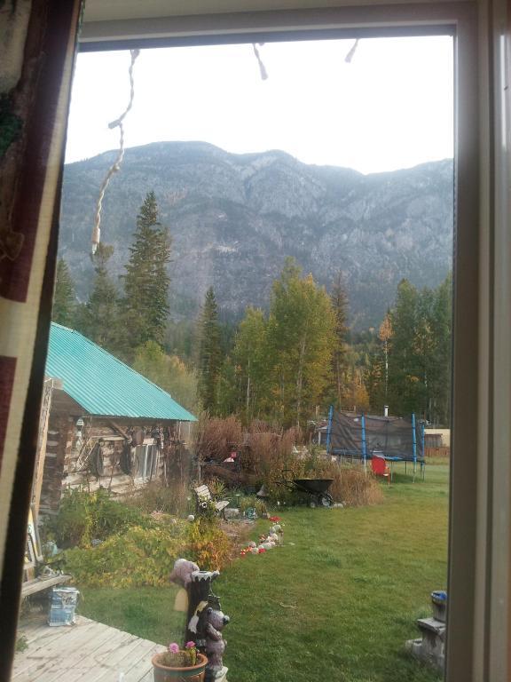 Steamboat Mountain Chalets Hotel Spillimacheen Luaran gambar