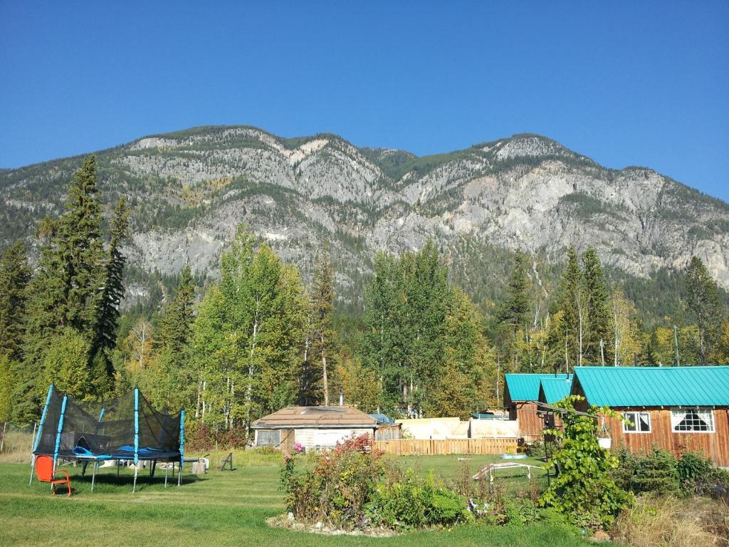 Steamboat Mountain Chalets Hotel Spillimacheen Luaran gambar